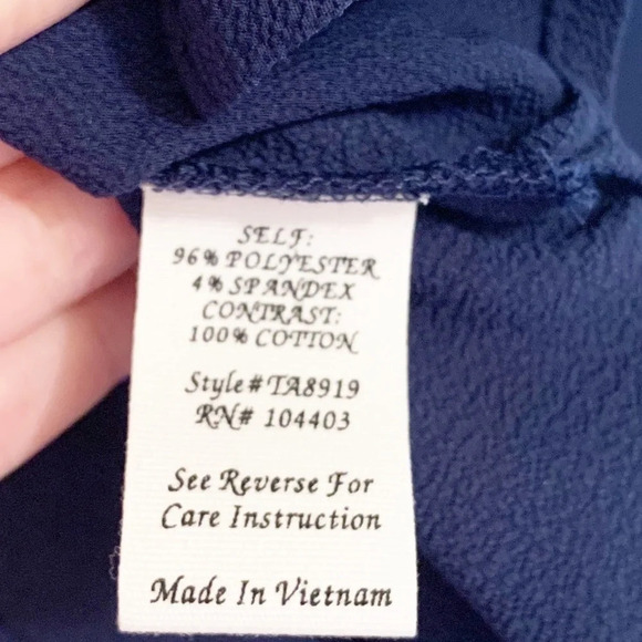 Mine women’s navy short sleeve top size large - Picture 6 of 6